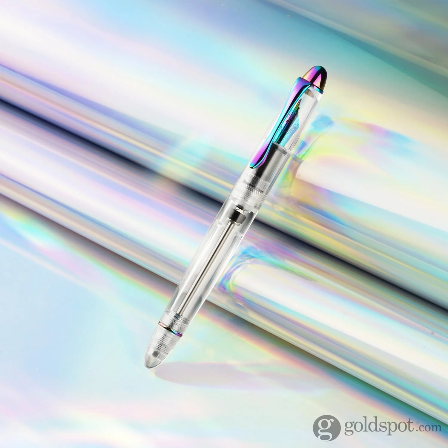 7919-nahvalur-fathom-fountain-pen-in-pride-2025-limited-edition-10.webp Nahvalur Fathom Fountain Pen in Pride 2025 - Limited Edition