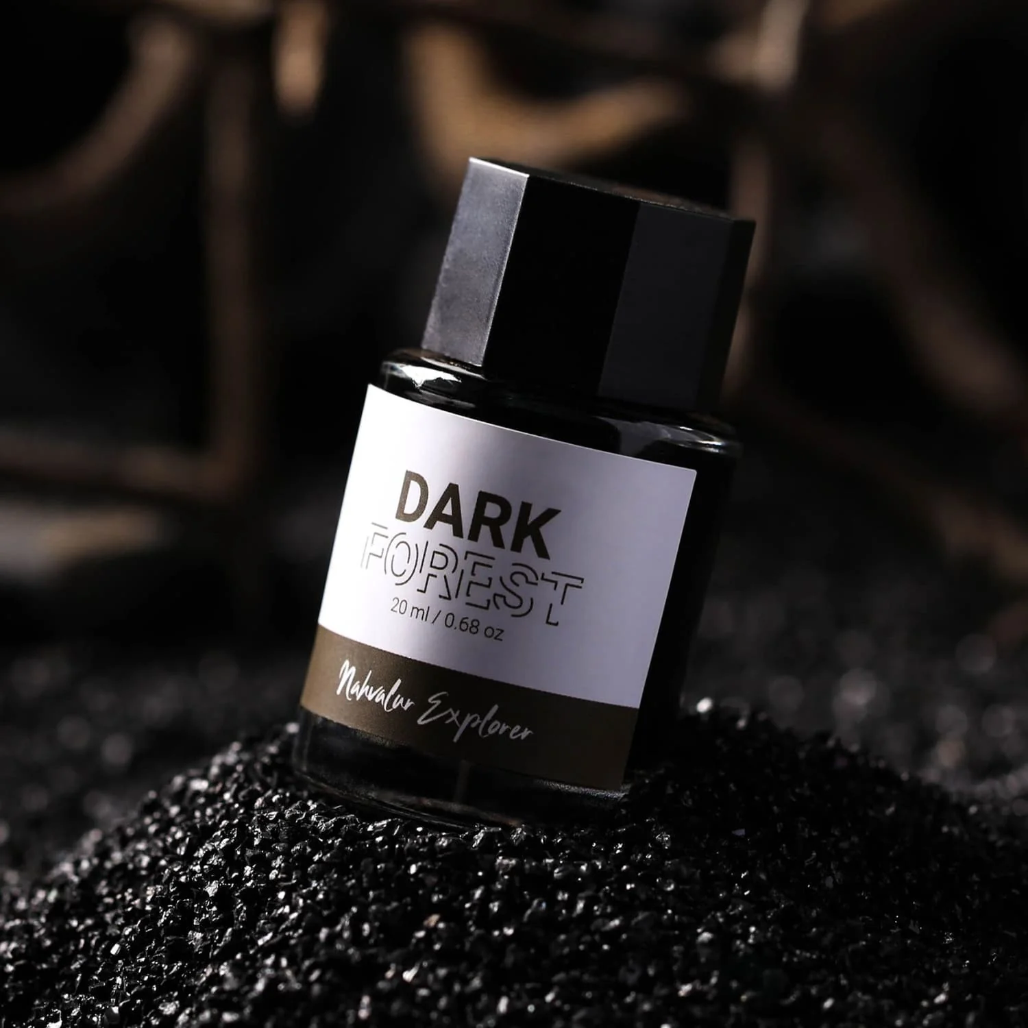 8002-nahvalur-explorer-bottled-ink-in-dark-forest-20ml-2.webp Nahvalur Explorer Bottled Ink in Dark Forest - 20mL