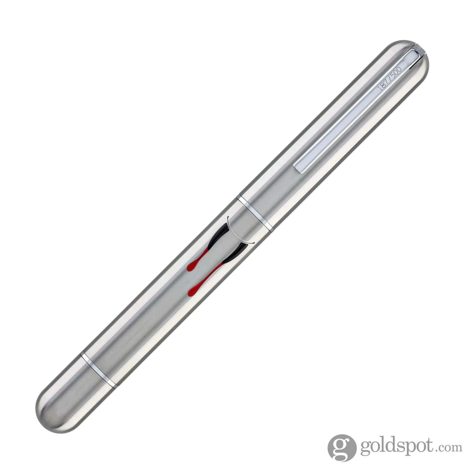 8031-nahvalur-nautilus-fountain-pen-in-dracula-limited-edition-3.webp Nahvalur Nautilus Fountain Pen in Dracula - Limited Edition