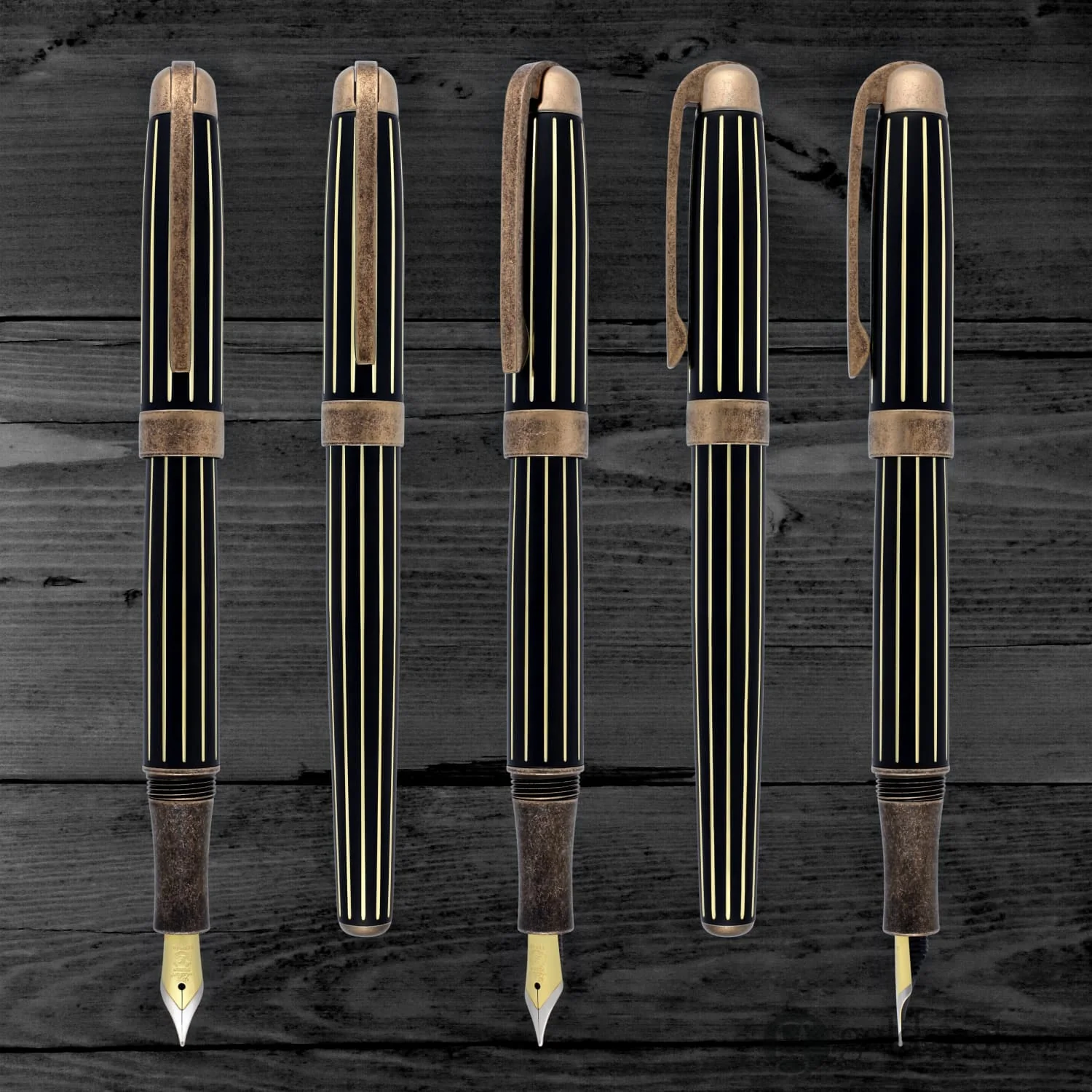 Laban Antique II Fountain Pen in Rose Gold with Lines - Medium Point